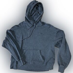 Women’s Hollister Hoodie slightly cropped Size M